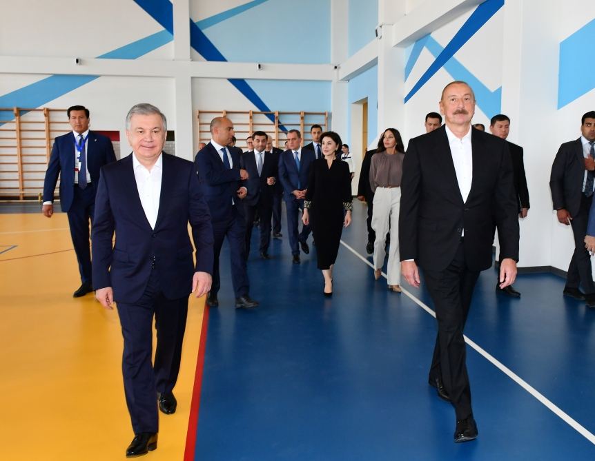 Prezident İlham Əliyev, Birinci xanım Mehriban Əliyeva və Şavkat Mirziyoyev, xanımı Ziroatxon Mirziyoyeva Füzulidə orta məktəbin açılışında iştirak ediblər (YENİLƏNİB) (FOTO/VİDEO)