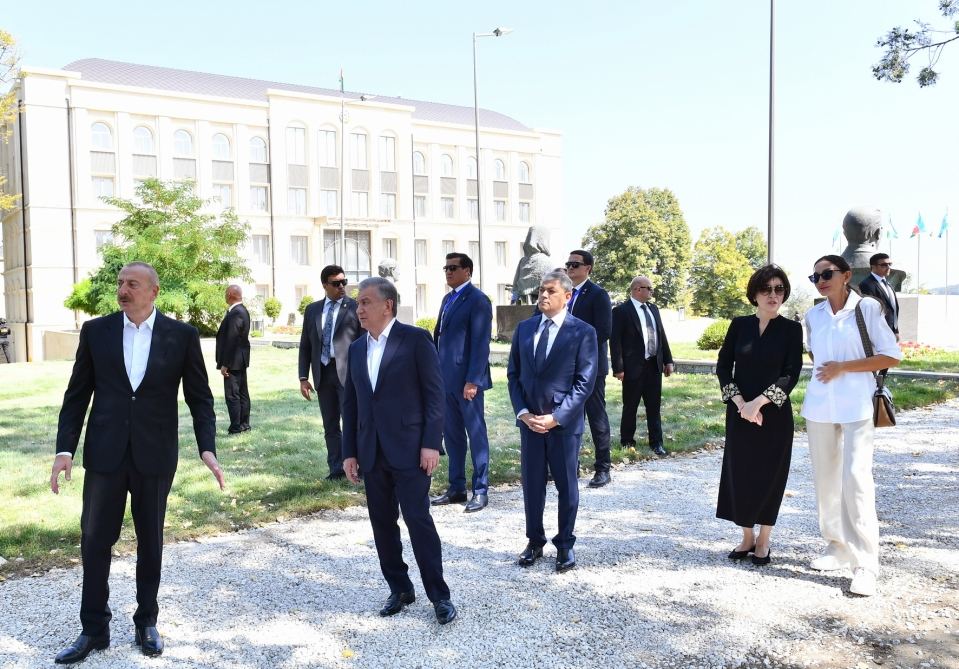 Azərbaycan ilə Özbəkistan prezidentləri və xanımları Şuşaya səfər ediblər (YENİLƏNİB) (FOTO)