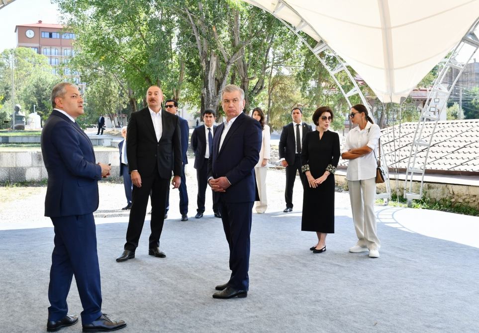 Azərbaycan ilə Özbəkistan prezidentləri və xanımları Şuşaya səfər ediblər (YENİLƏNİB) (FOTO)