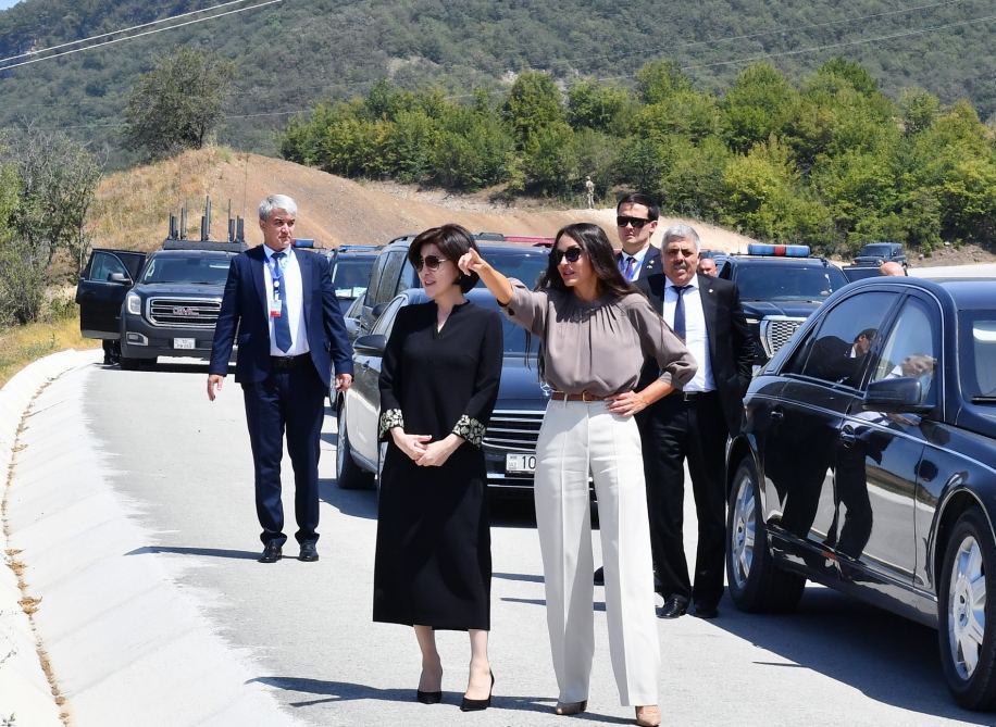 Azərbaycan ilə Özbəkistan prezidentləri və xanımları Şuşaya səfər ediblər (YENİLƏNİB) (FOTO)