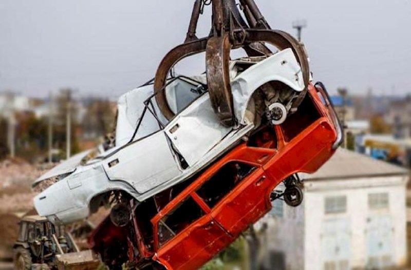 Azerbaijanis scrapping their autos to earn perks