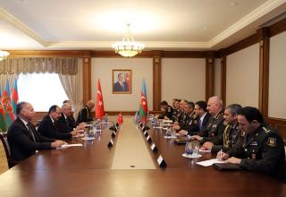 Министр обороны Азербайджана провел встречу с турецким коллегой (ФОТО/ВИДЕО)