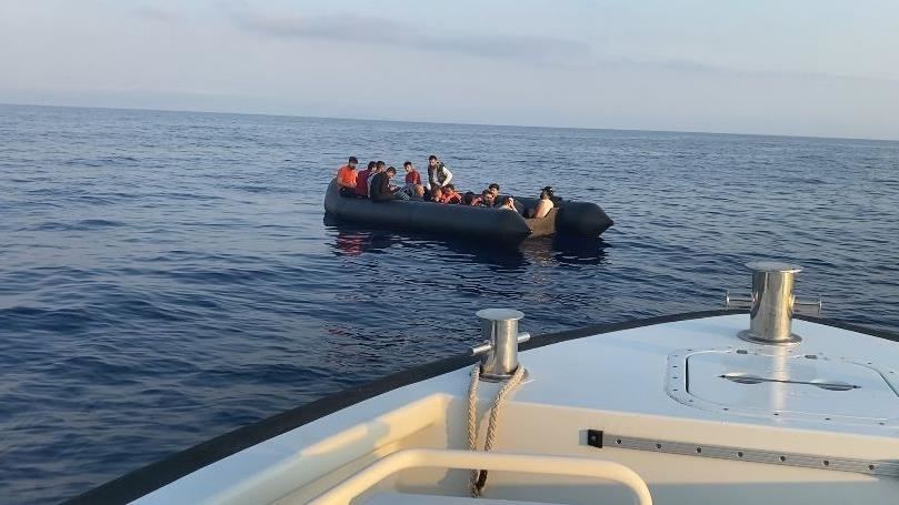 Береговая охрана Турции спасла десятки мигрантов в Эгейском море