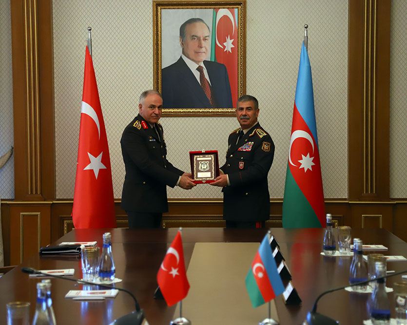 Azerbaijani Defense Minister meets Chief of General Staff of Turkish Armed Forces (PHOTO)