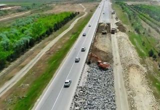 Проводятся ремонтные работы на участке автодороги Баку-Губа - государственная граница с Россией