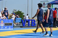 VTB (Azərbaycan) Bakida keçirilən basketbol oyunlarının rəsmi tərəfdaşı olub
