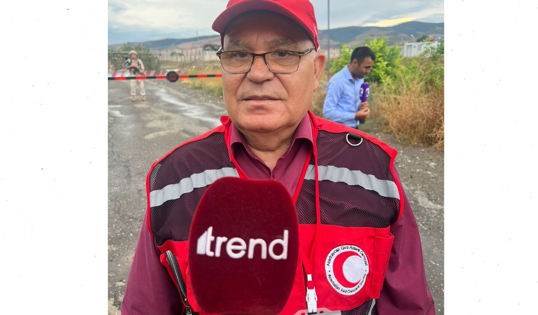 Humanitarian convoy from Baku in Aghdam waiting for response from Armenians - Red Crescent Society rep