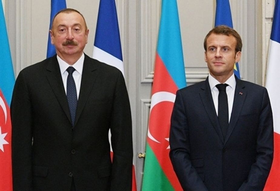 Эмманюэль Макрон позвонил Президенту Ильхаму Алиеву