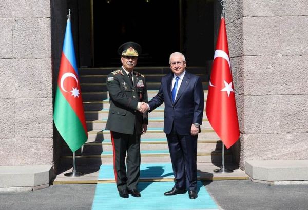 Azerbaijani, Turkish defense ministers meet in Ankara (VIDEO)