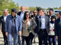 Иностранные дипломаты ознакомились с пунктом размещения продовольственных грузов Азербайджанского общества Красного Полумесяца на дороге Агдам-Ханкенди (ФОТО)