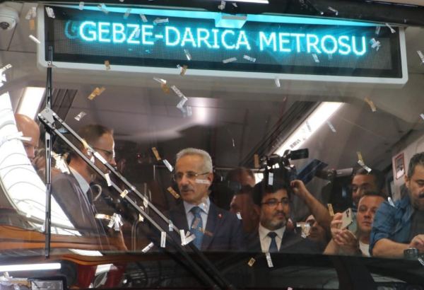 Türkiyədə sürücüsüz metro nəqliyyatı istifadəyə verildi