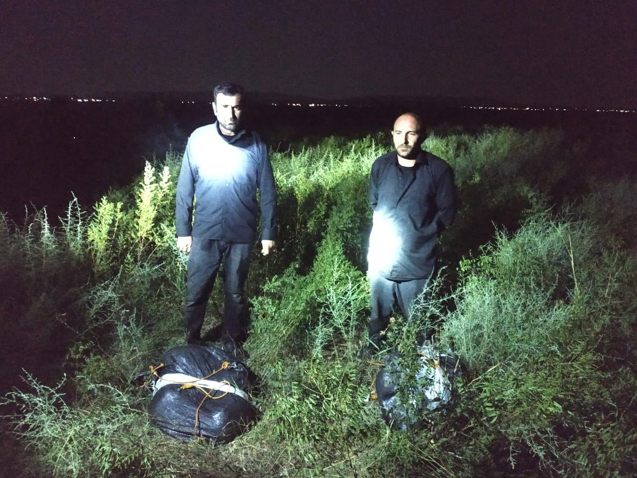 İrandan Azərbaycana 14 kiloqram narkotik keçirənlər tutuldu (FOTO)