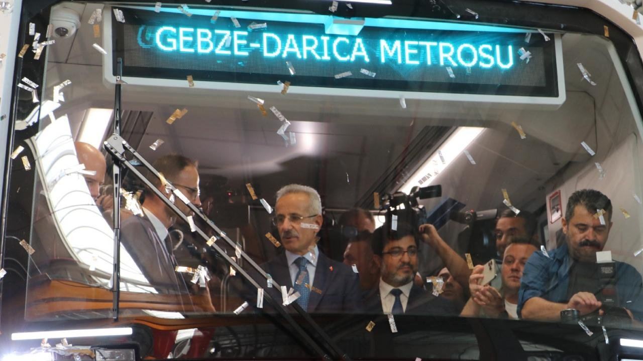 Türkiyədə sürücüsüz metro nəqliyyatı istifadəyə verildi