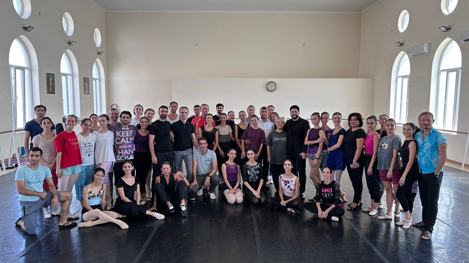 Юсиф Эйвазов провел собрание с коллективом Азербайджанского театра оперы и балета – подготовка к новому сезону (ФОТО)
