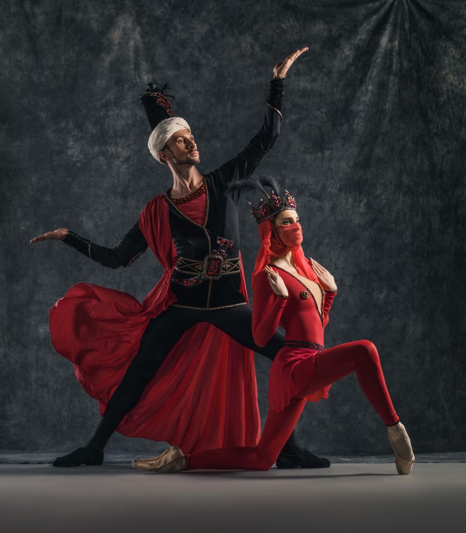 Костюмы, созданные специально для исторической презентации легендарного балета "Легенда о любви" (ФОТО/ВИДЕО)