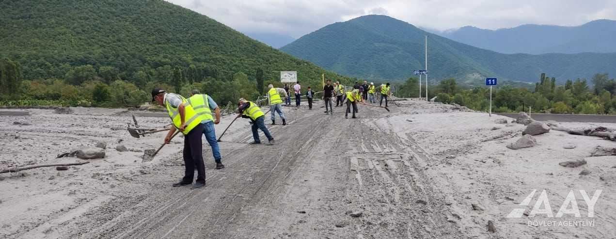 Селевые потоки нанесли ущерб дорожной инфраструктуре в Шеки (ФОТО)