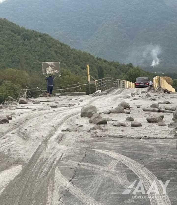 Şəkinin Baş Göynük avtomobil yolunda selin fəsadları aradan qaldırıldı (FOTO)