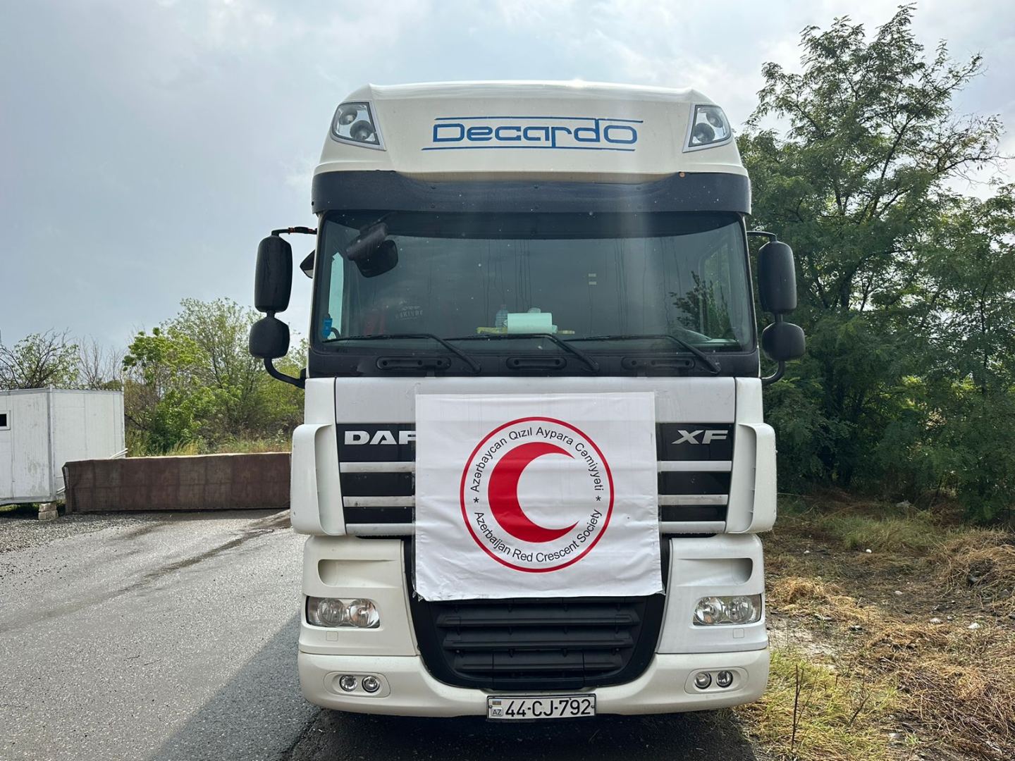 2 грузовика с 40 тоннами муки, отправленные из Баку, уже 12 дней ждут на дороге Агдам-Ханкенди (ФОТО)
