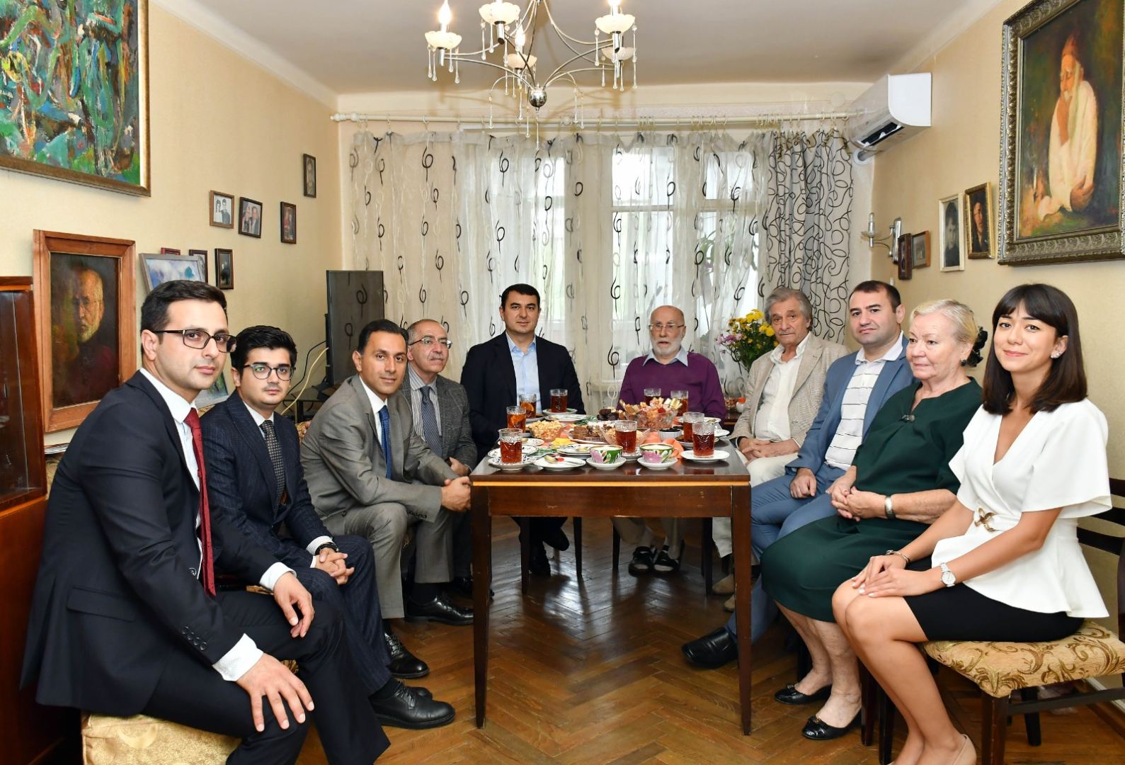 Министр культуры Адиль Керимли встретился с народным художником Тофигом Агабабаевым (ФОТО)