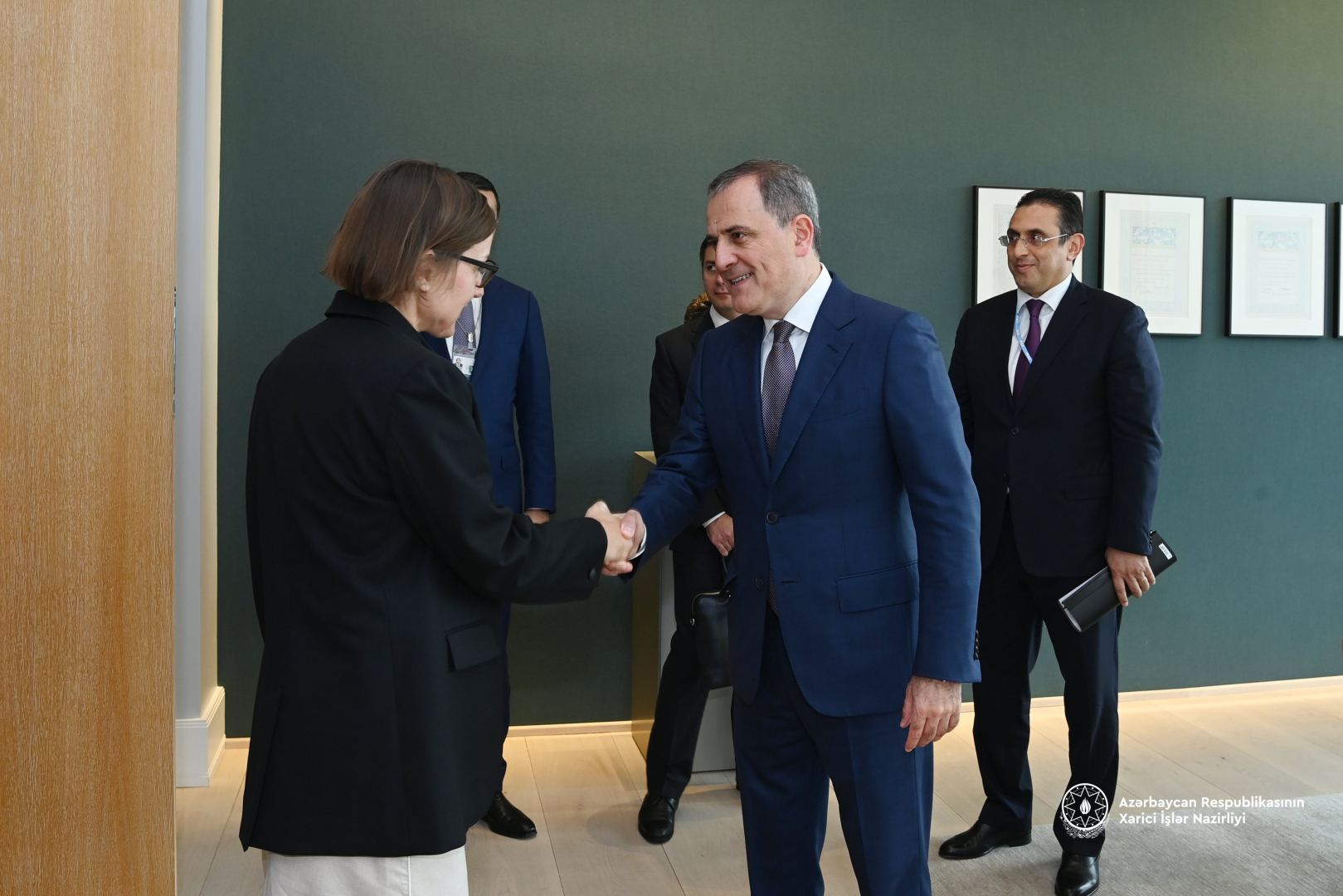 Azerbaijani foreign minister meets with ICRC president (PHOTO)