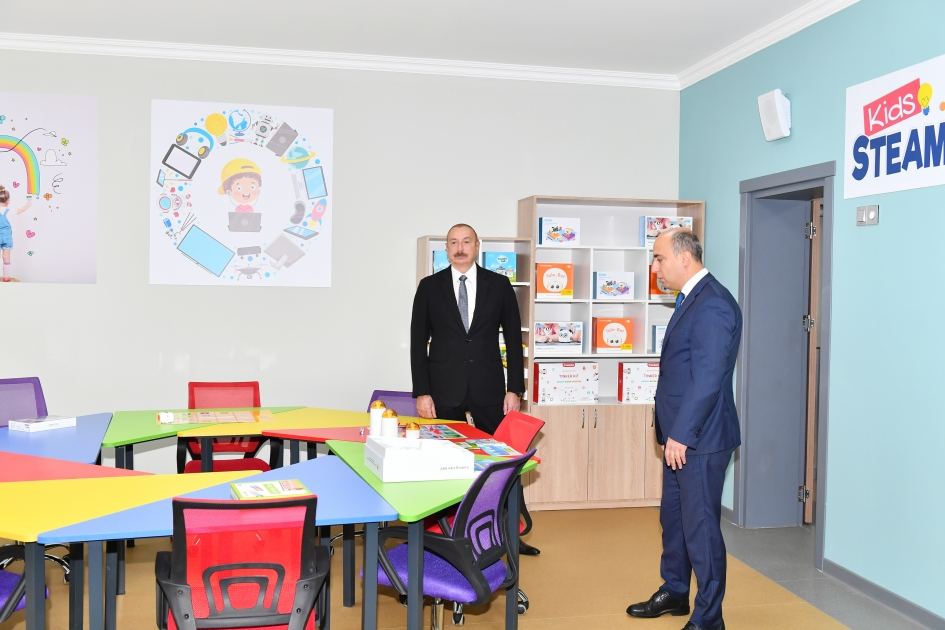 Президент Ильхам Алиев принял участие в открытии нового здания полной средней школы номер 11 города Хырдалан (ФОТО/ВИДЕО)