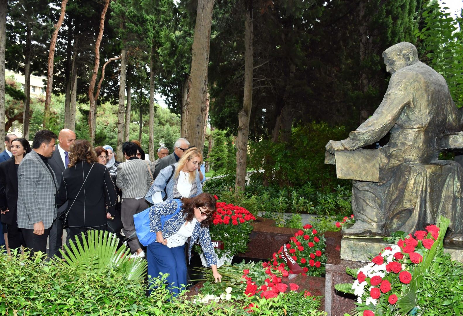 В Баку почтена память выдающегося композитора Арифа Меликова (ФОТО)