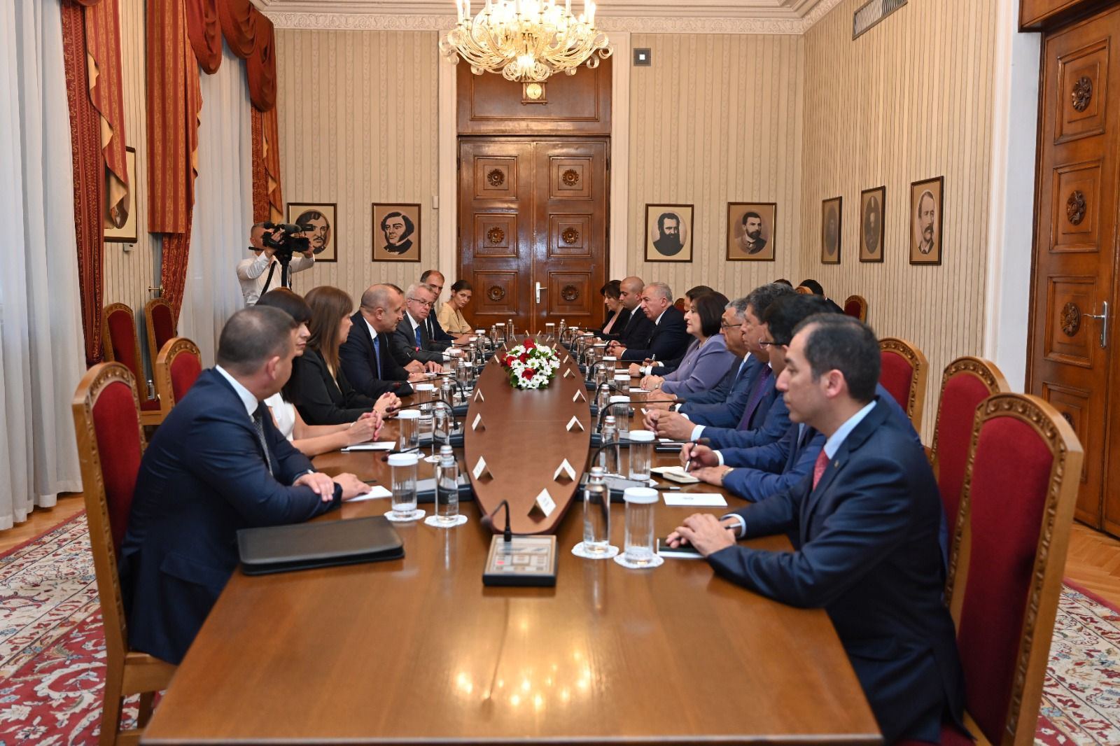 Sahibə Qafarova Bolqarıstan prezidenti ilə görüşüb (FOTO)