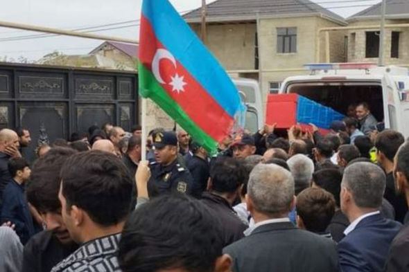 В Баку проходит церемония прощания с Эльгюном Гасановым, ставшем вчера шехидом (ФОТО)