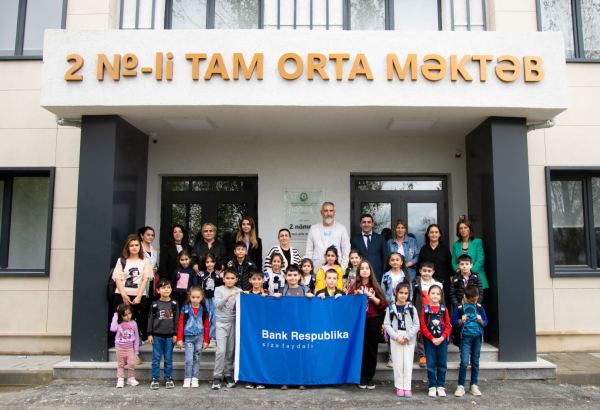 "Bank Respublika" Laçında ilk dəfə məktəbə gedəcək uşaqları sevindirdi (FOTO)