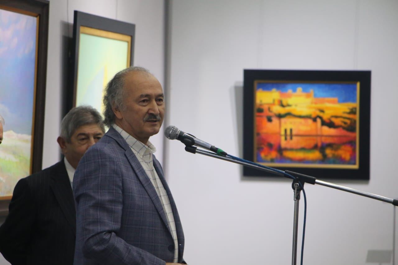 Персональная выставка Чингиза Фарзалиева в Узбекистане: впечатляющие пейзажи и натюрморты (ФОТО)