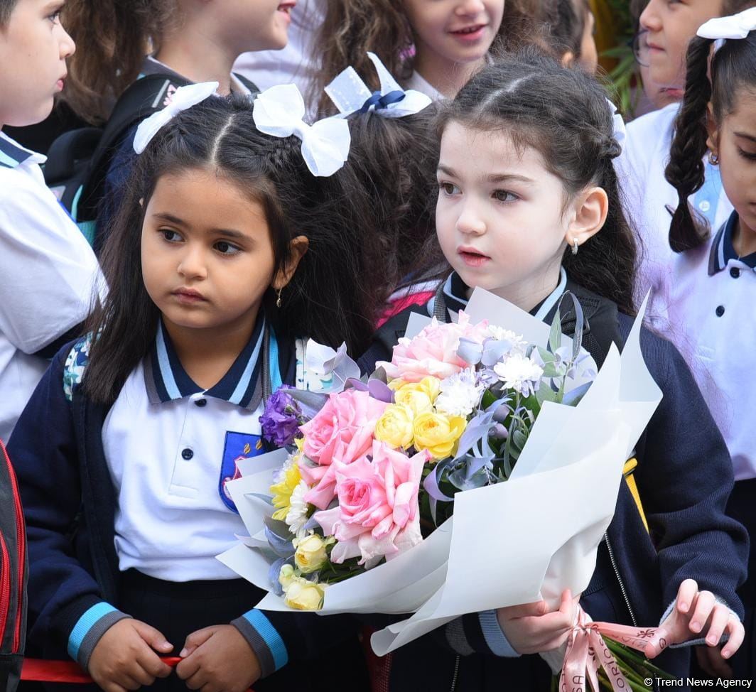 Bu gün Azərbaycanda Bilik Günüdür (FOTO)