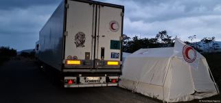 2 грузовика с 40 тоннами муки, отправленные из Баку, уже 20 дней ждут на дороге Агдам-Ханкенди (ФОТО)