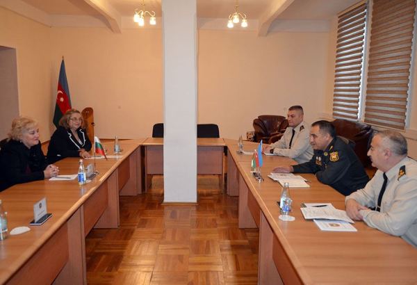 В Национальном университете обороны в Баку состоялась встреча с болгарской делегацией