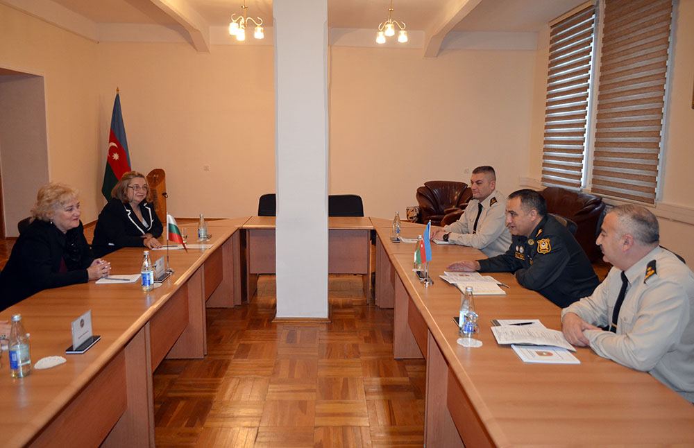 В Национальном университете обороны в Баку состоялась встреча с болгарской делегацией