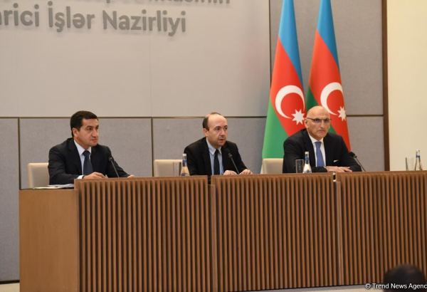 Азербайджан выступает за нормализацию отношений с Арменией - Хикмет Гаджиев