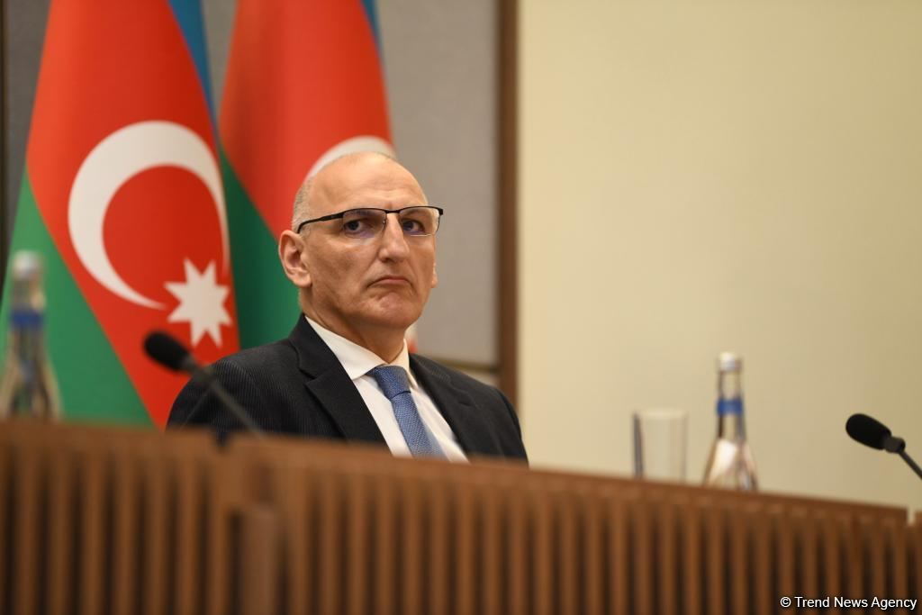 Не верю, что Европарламент будет способствовать миру между Азербайджаном и Арменией - Эльчин Амирбеков