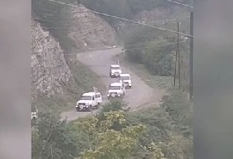 Машины МККК направляются из Ханкенди в Ходжавенд, чтобы забрать раненых армян (ВИДЕО)