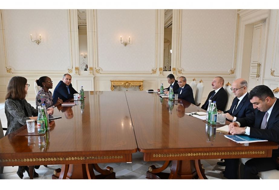 Президент Ильхам Алиев принял регионального директора Всемирного банка по Южному Кавказу (ВИДЕО)