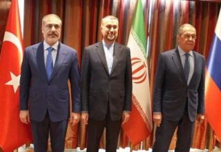 Главы МИД РФ, Ирана и Турции провели встречу на полях ГА ООН