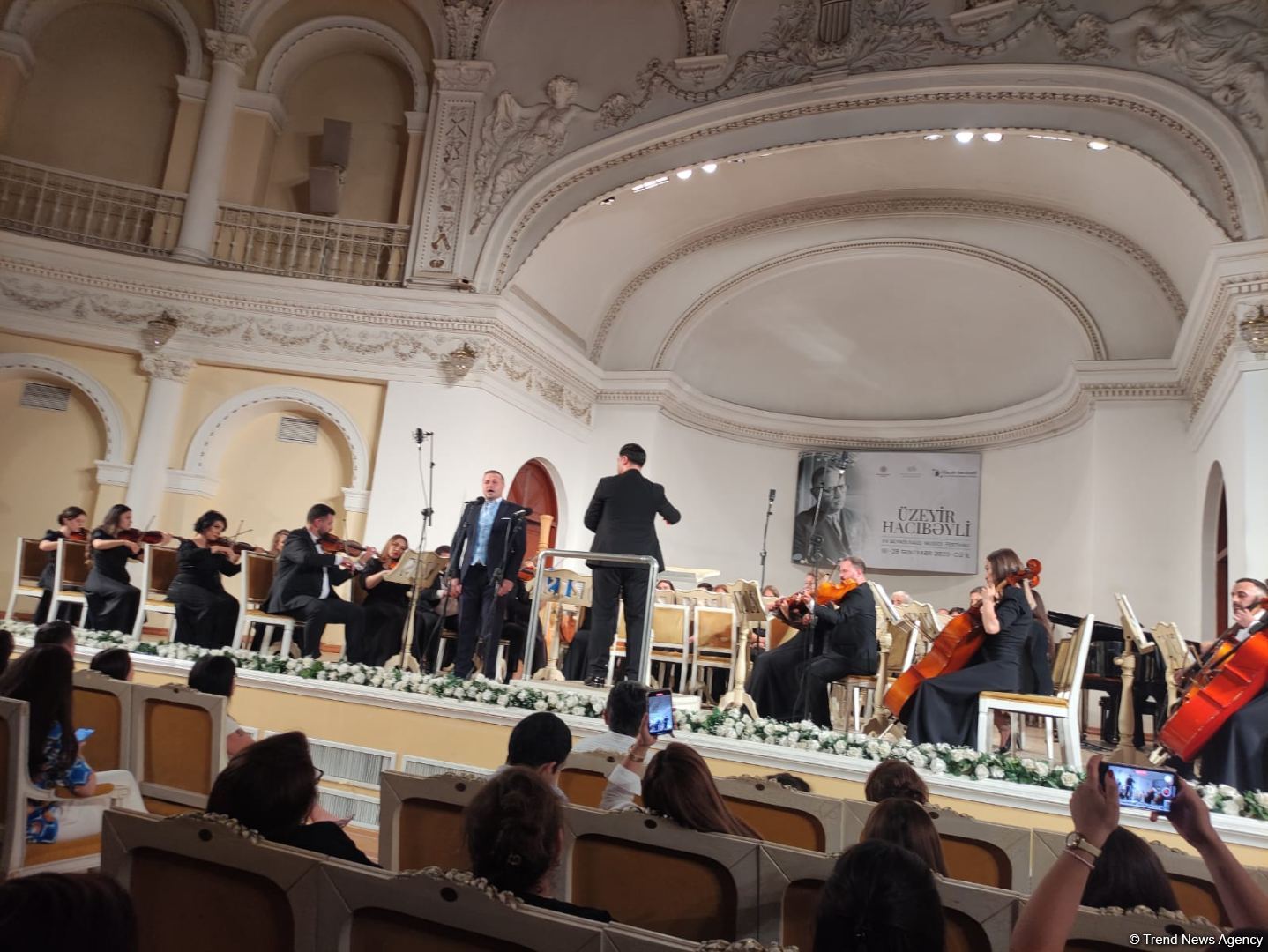 Naxçıvan Dövlət Filarmoniyasının simfonik orkestri Azərbaycan Dövlət Filarmoniyasında çıxış edib (FOTO)