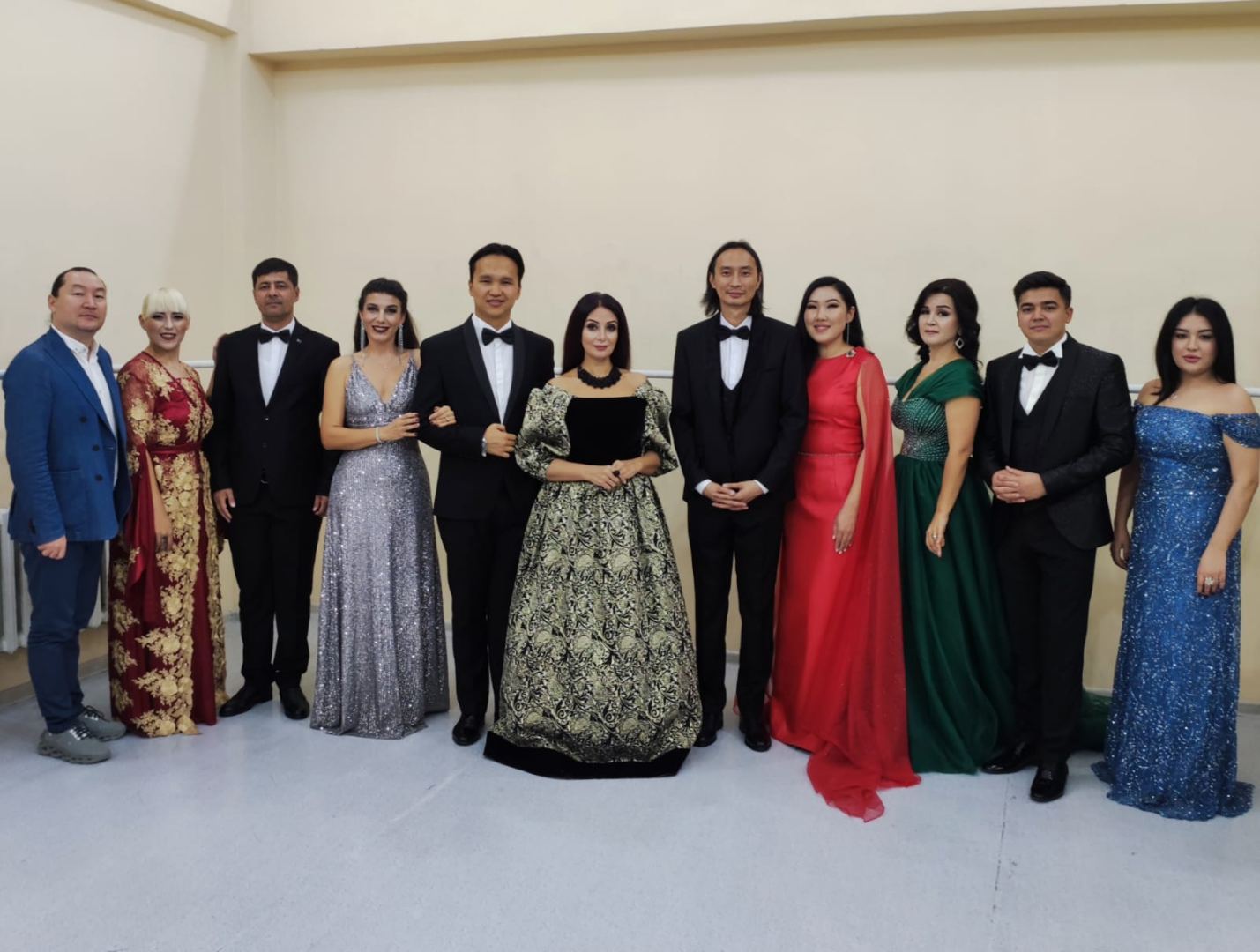 Азербайджанская актриса приняла участие в Днях оперы тюркского мира в Узбекистане (ФОТО)
