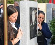 Azerbaijani people honor memory of second Karabakh war Martyrs (PHOTO)