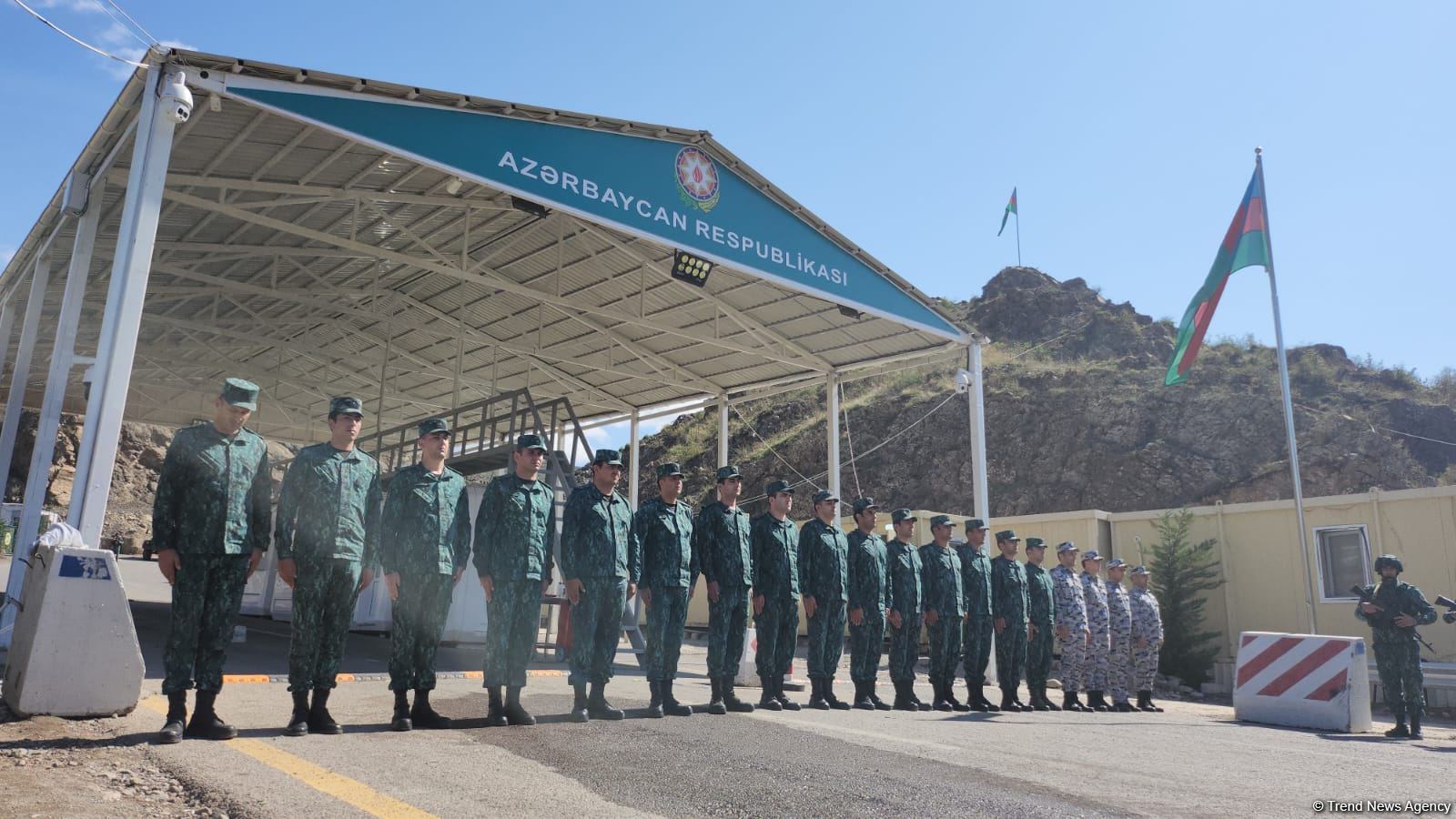 Azerbaijan's Lachin checkpoint holds minute's silence on occasion of Remembrance Day (PHOTO)