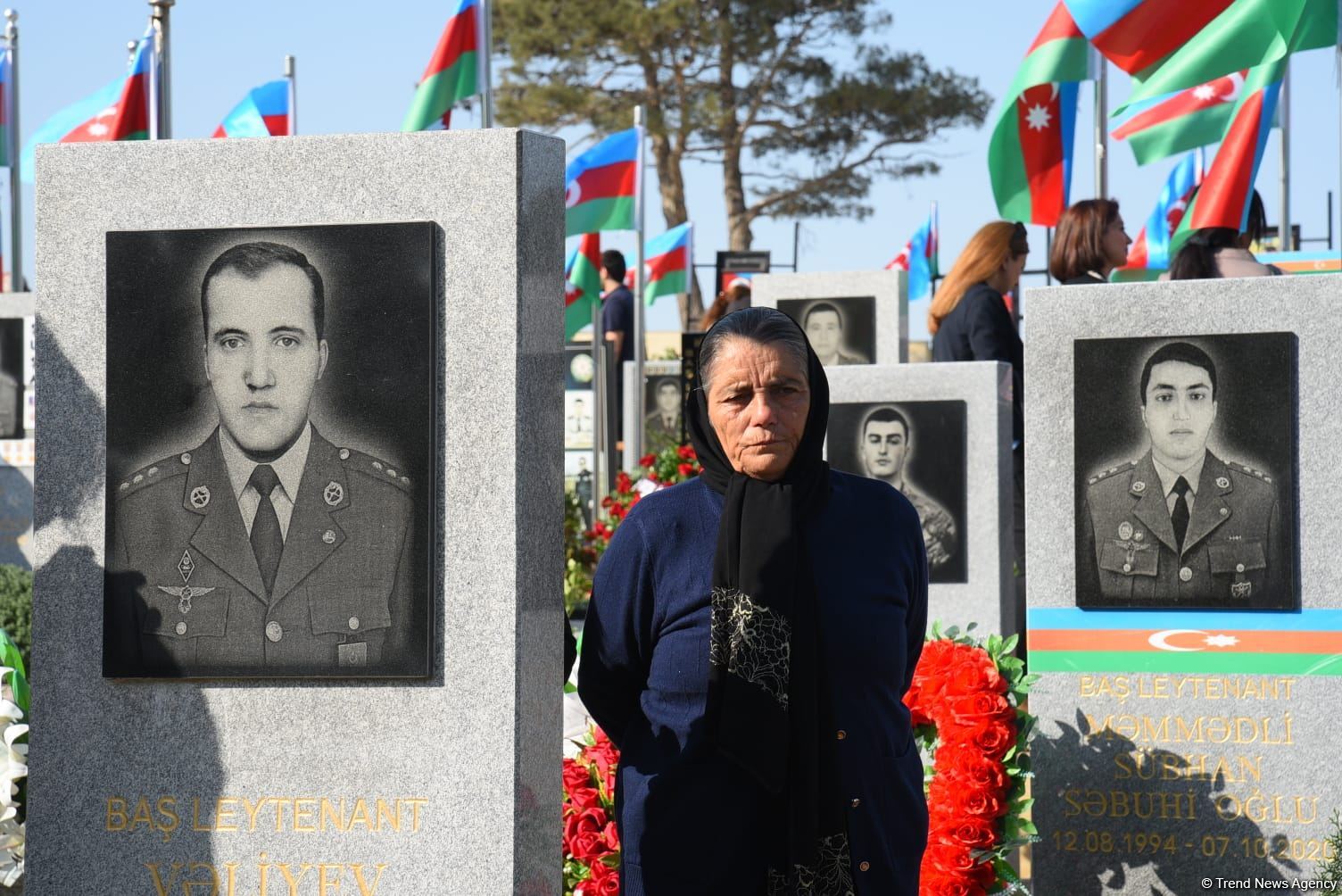 Azerbaijani people honor memory of second Karabakh war Martyrs (PHOTO)