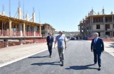 President Ilham Aliyev gets acquainted with construction work at residential complex in Jabrayil (PHOTO)