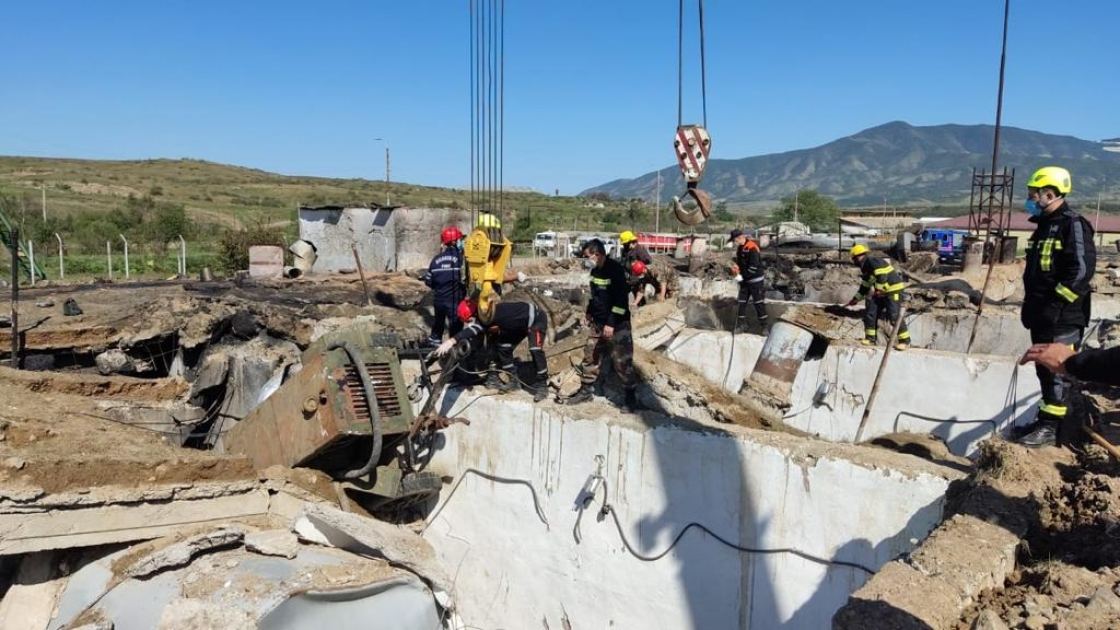 Azerbaijan continues search & rescue operations following gas station blast in Khankendi (PHOTO)