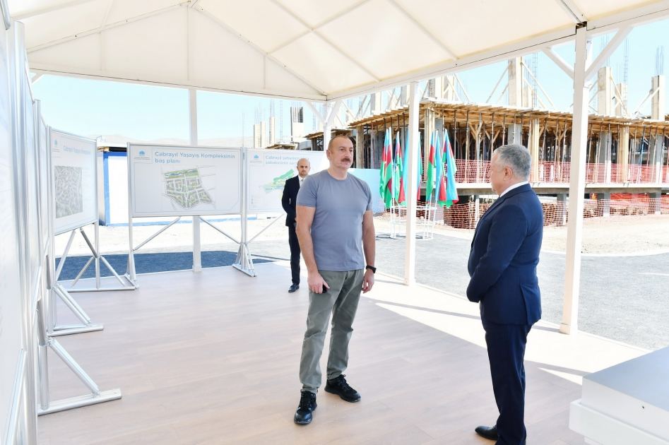 President Ilham Aliyev gets acquainted with construction work at residential complex in Jabrayil (PHOTO)