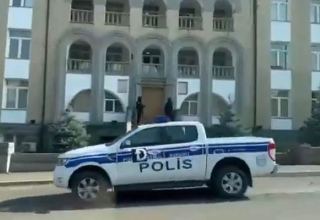 Азербайджанская полиция несет службу в здании т.н. "МВД" сепаратистов в Ханкенди (ВИДЕО)