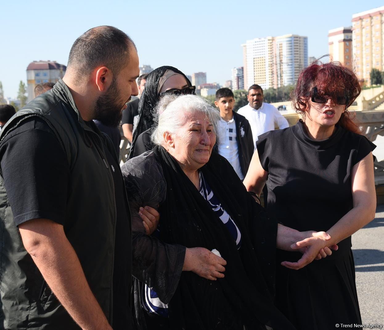 Qənirə Paşayeva ilə vida mərasimi başa çatıb (FOTO/VİDEO) (YENİLƏNİB)