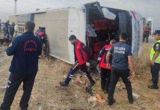 В Турции перевернулся автобус - есть погибшие